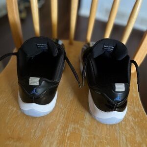 Jordan retro 11s space jams